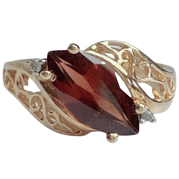 10K 10KT Karat Slanted Garnet Marquise Cut Yellow Gold Fine Women’s Ring